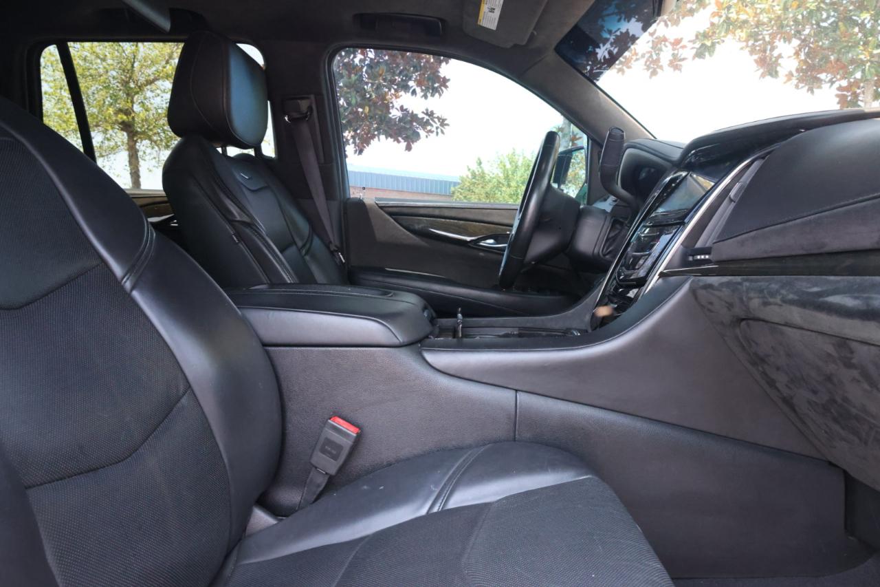 Cadillac Escalade Platinum 4WD 2016