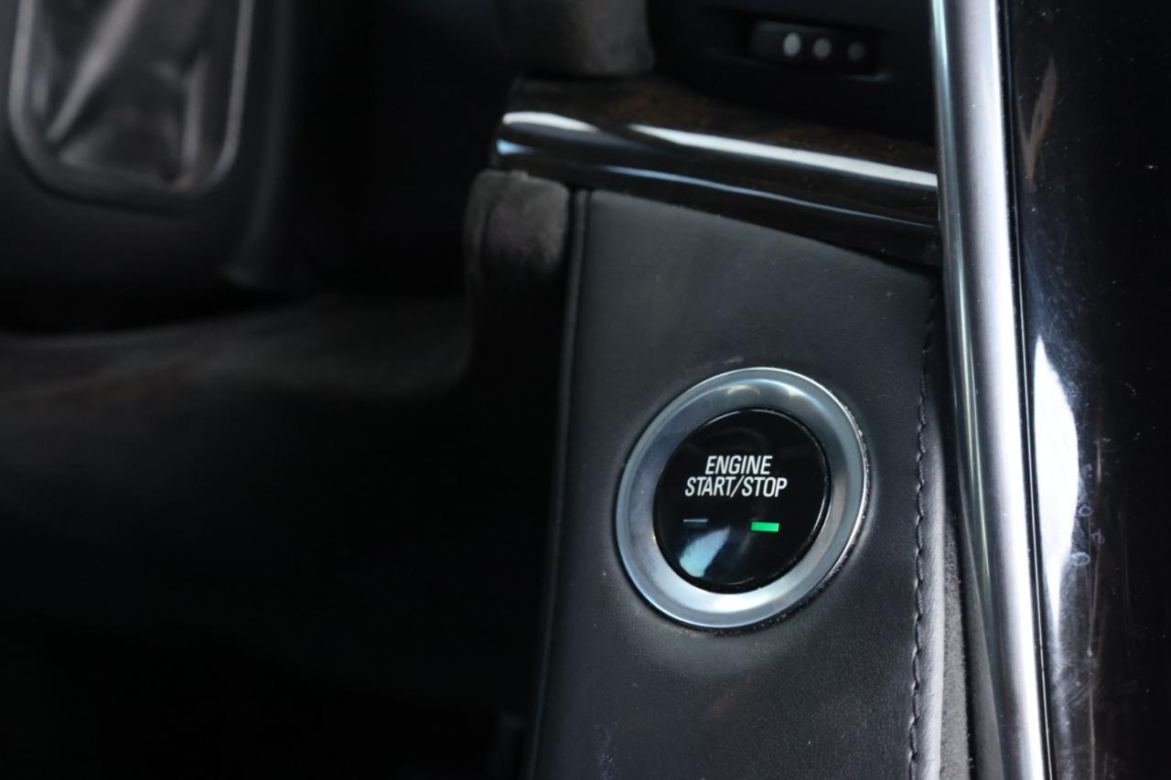 Cadillac Escalade Platinum 4WD 2016