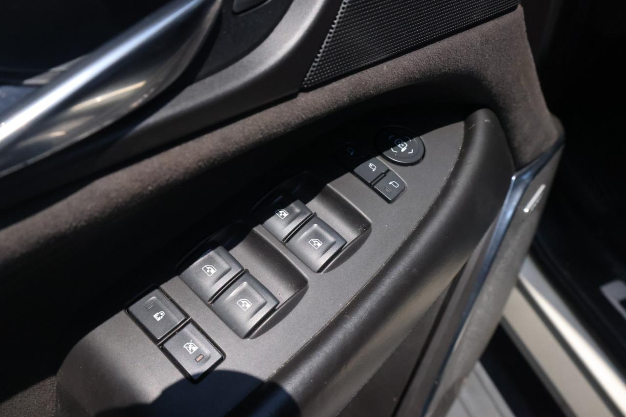 Cadillac Escalade Platinum 4WD 2016