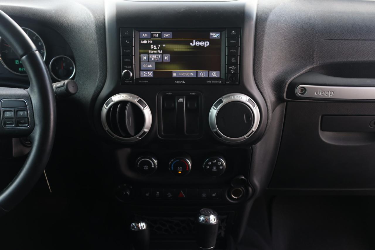 Jeep Wrangler Sahara 4WD 2016