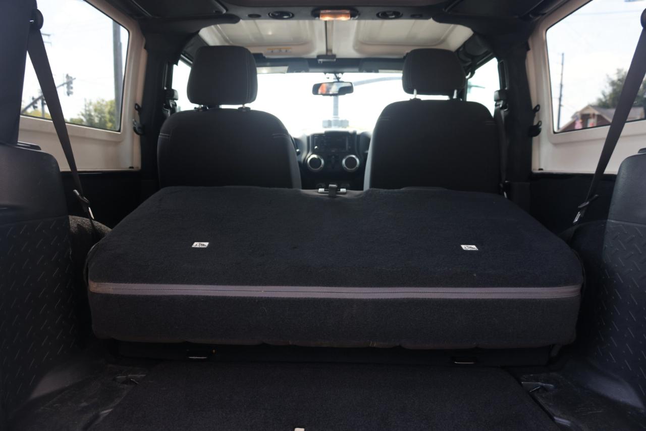 Jeep Wrangler Sahara 4WD 2016