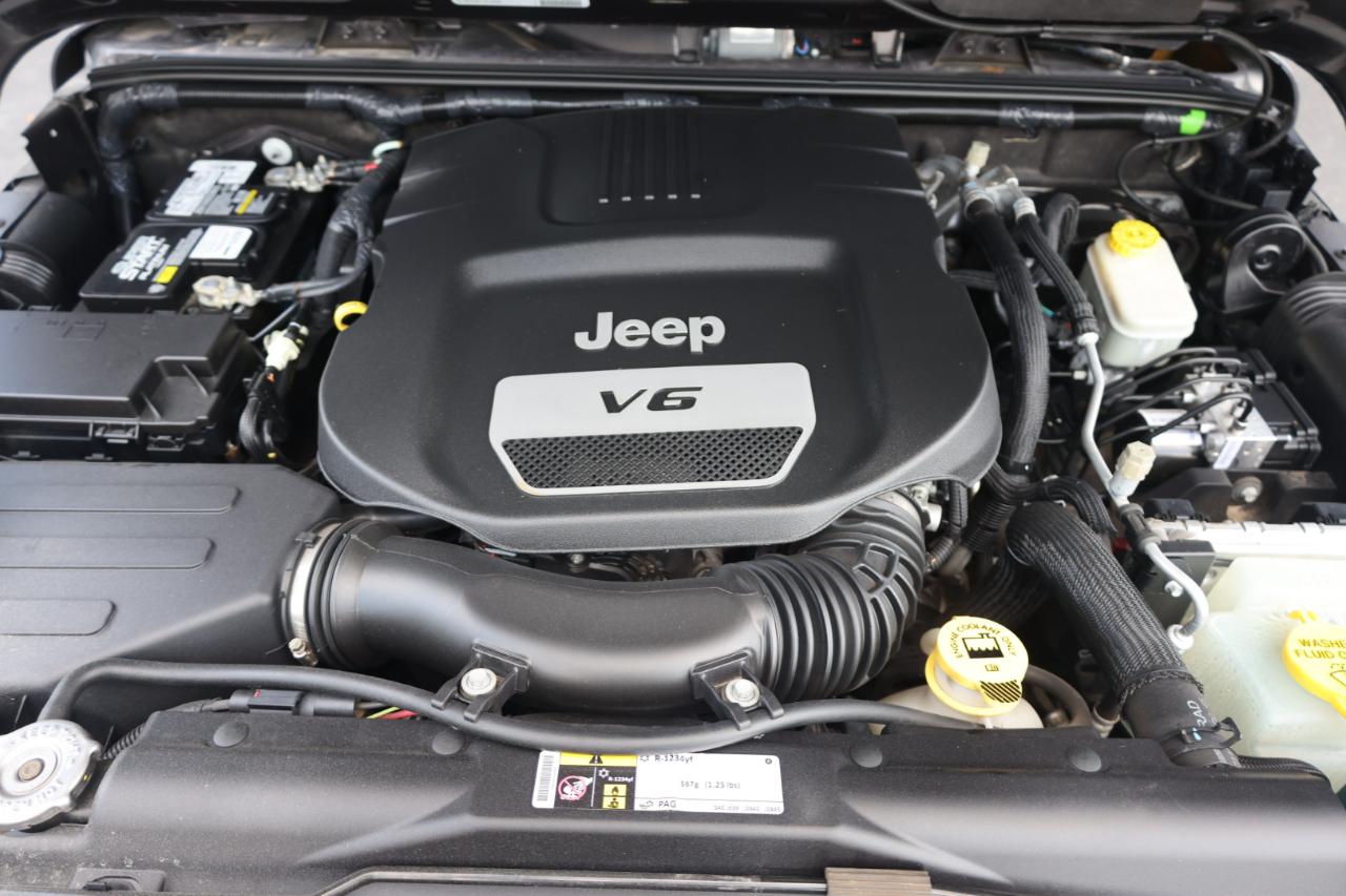 Jeep Wrangler Sahara 4WD 2016