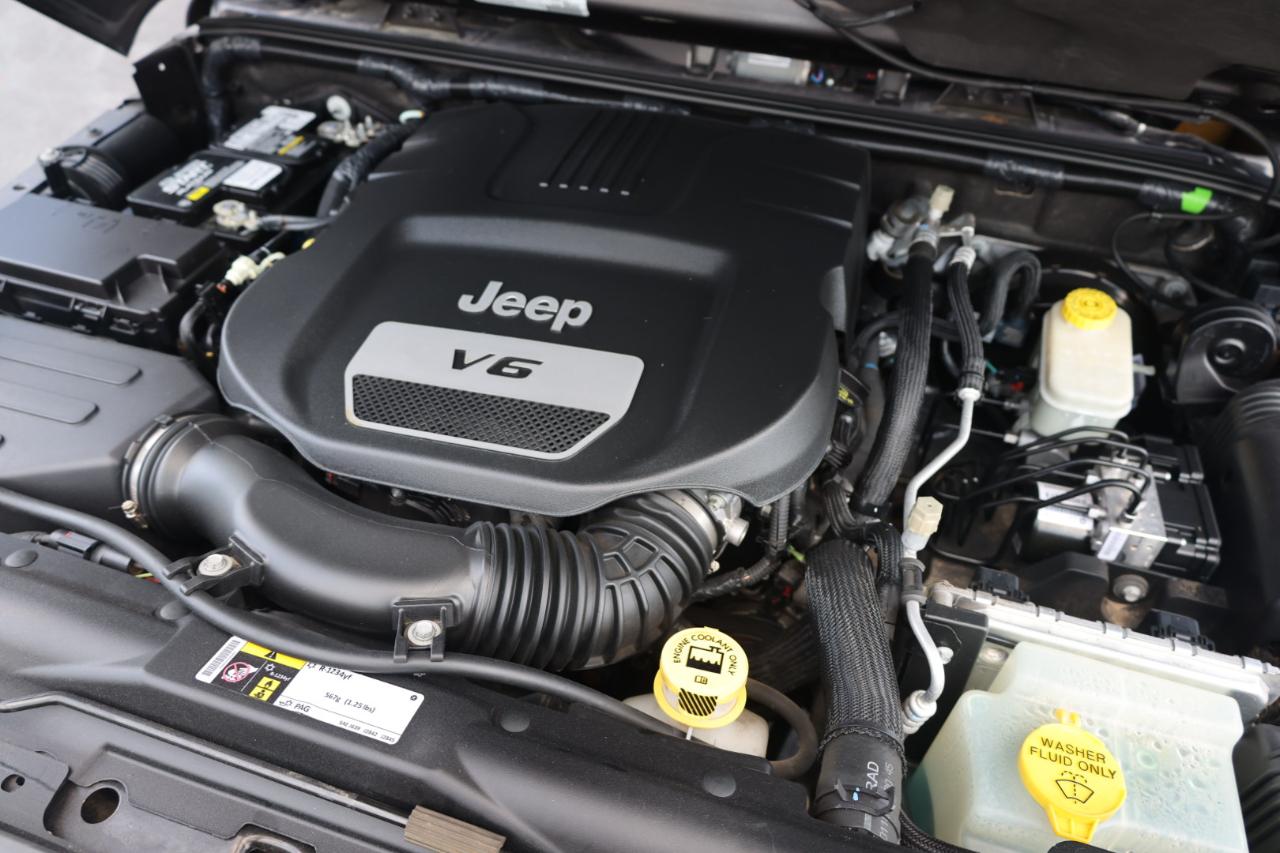 Jeep Wrangler Sahara 4WD 2016