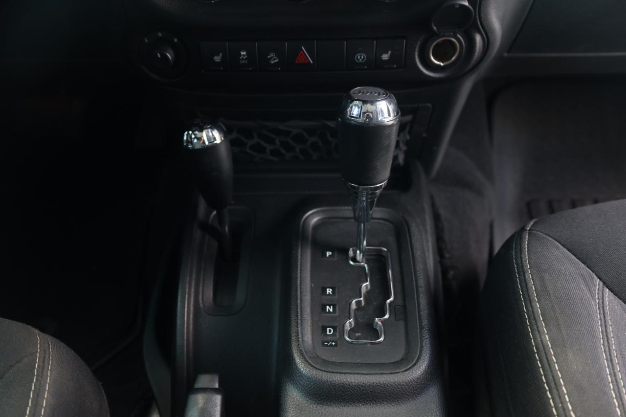 Jeep Wrangler Sahara 4WD 2016
