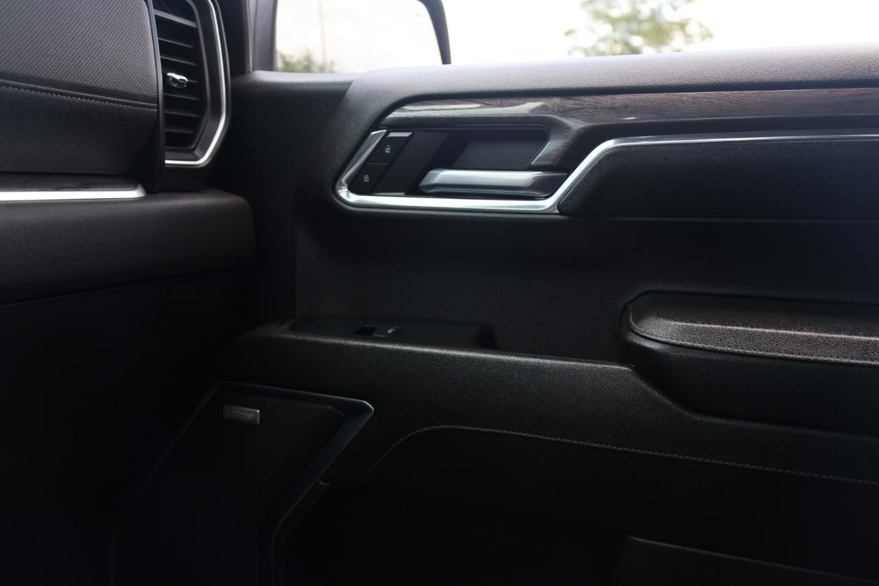 Chevrolet Silverado 1500 LTZ Crew Cab 4WD 2024