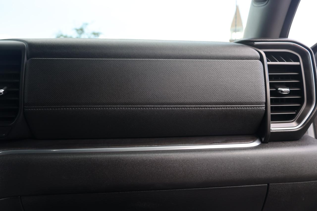 Chevrolet Silverado 1500 LTZ Crew Cab 4WD 2024