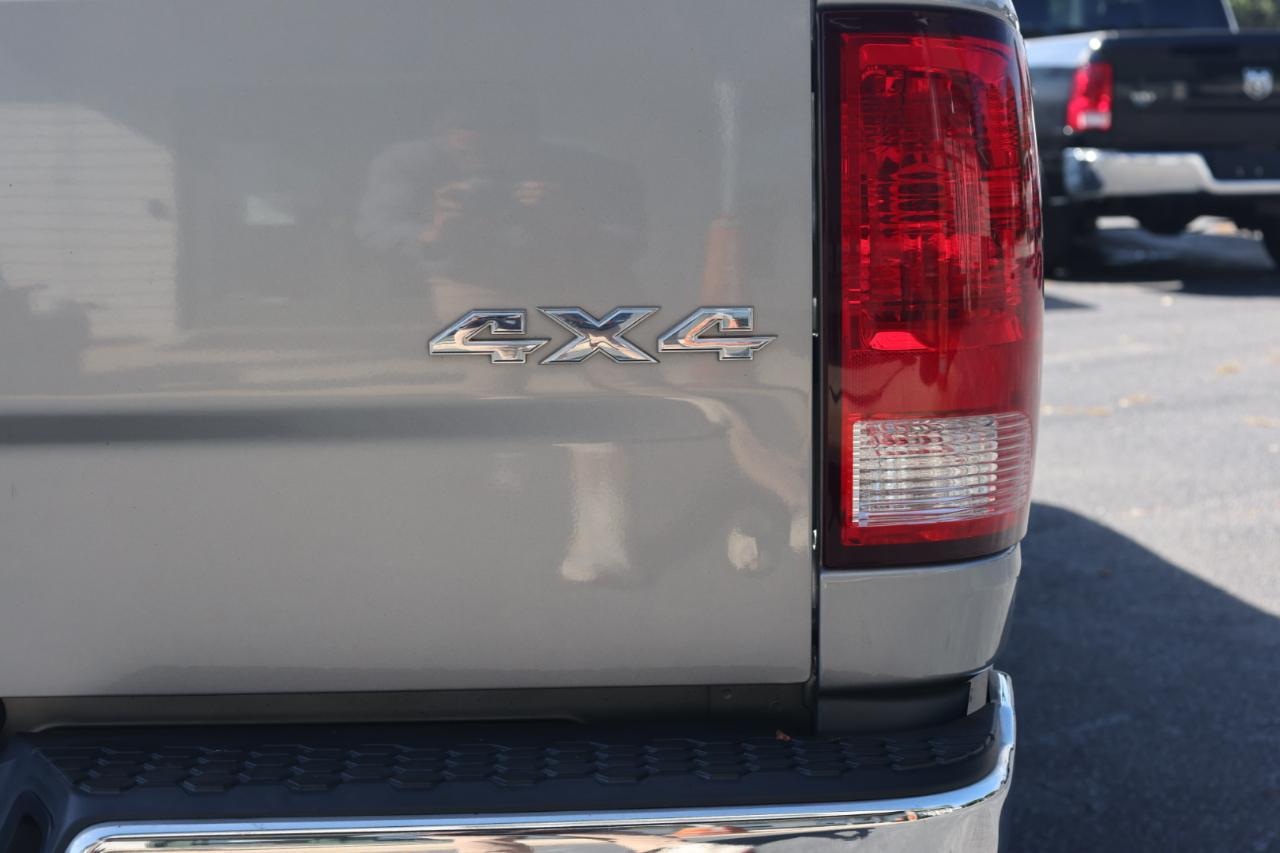 RAM 1500 Classic Tradesman Crew Cab SWB 4WD 2022