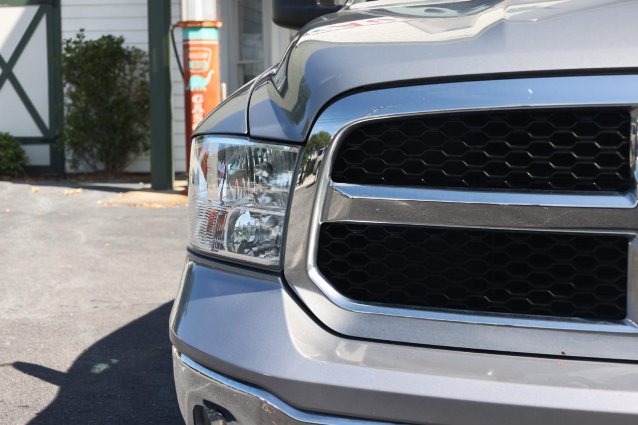 RAM 1500 Classic Tradesman Crew Cab SWB 4WD 2022
