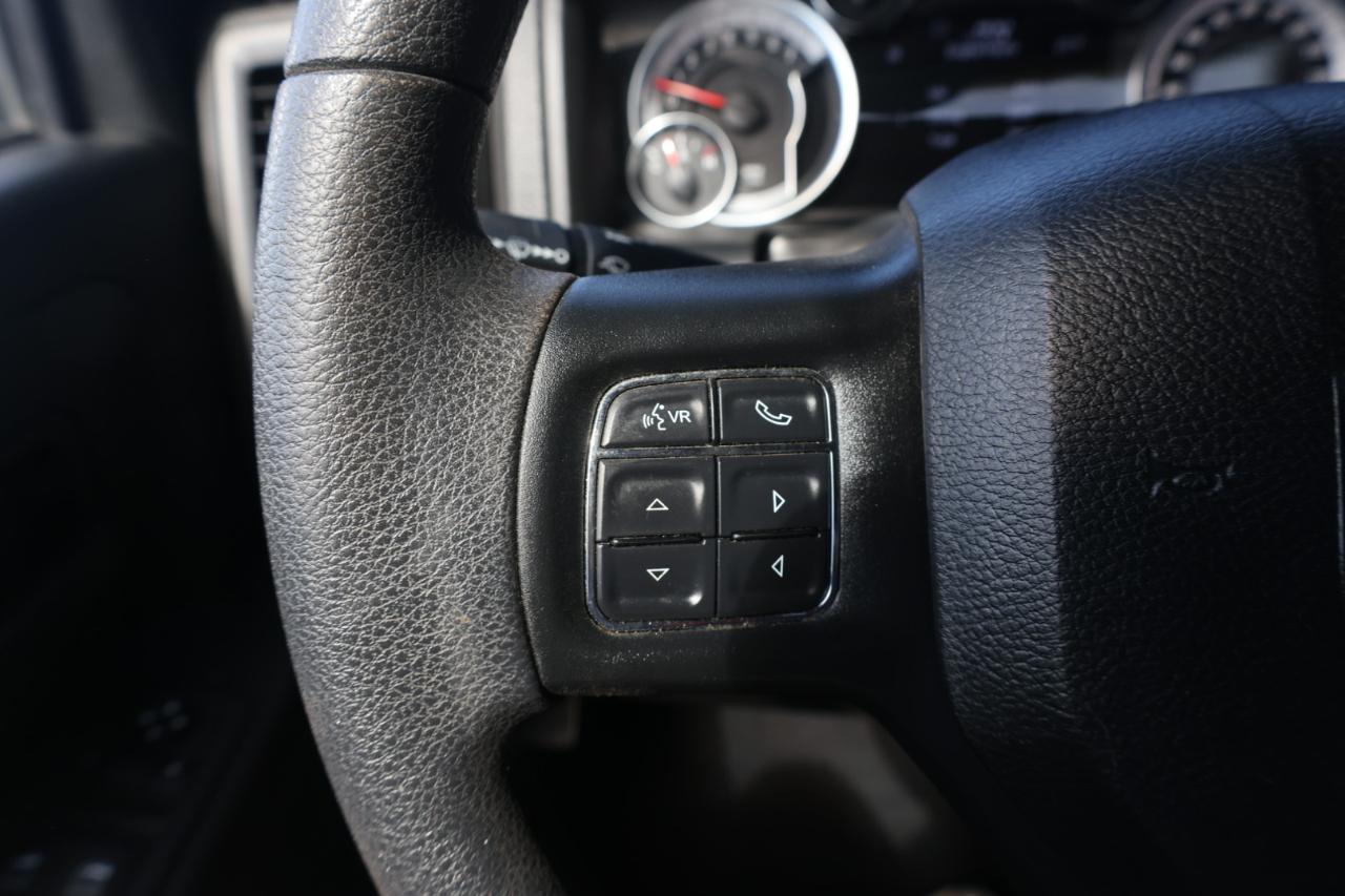 RAM 1500 Classic Tradesman Crew Cab SWB 4WD 2022
