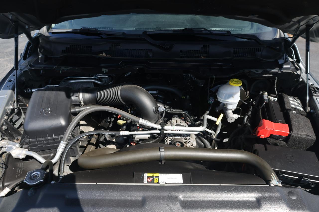 RAM 1500 Classic Tradesman Crew Cab SWB 4WD 2022