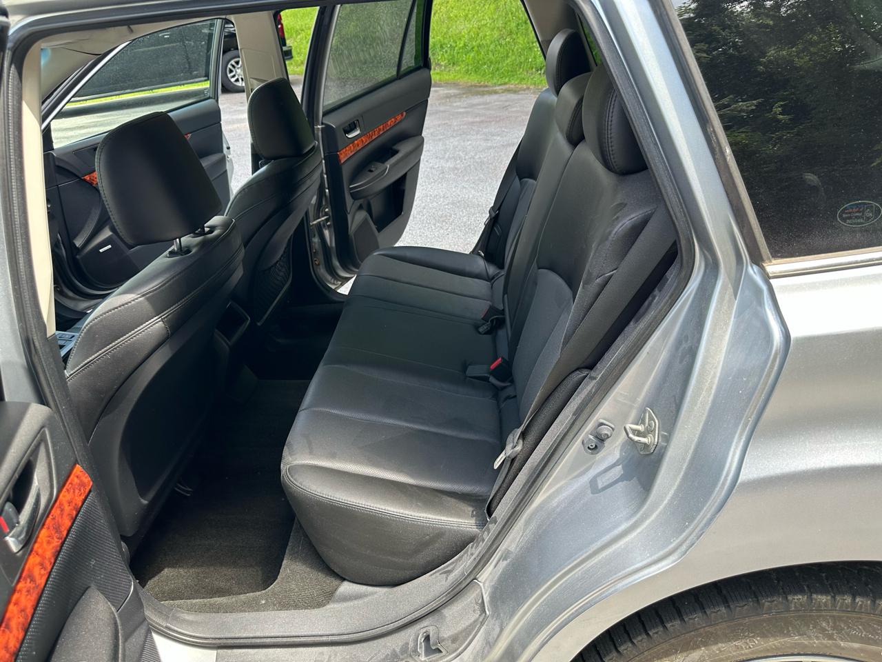 Subaru Outback 4dr Wgn H4 Auto 2.5i Limited 2012