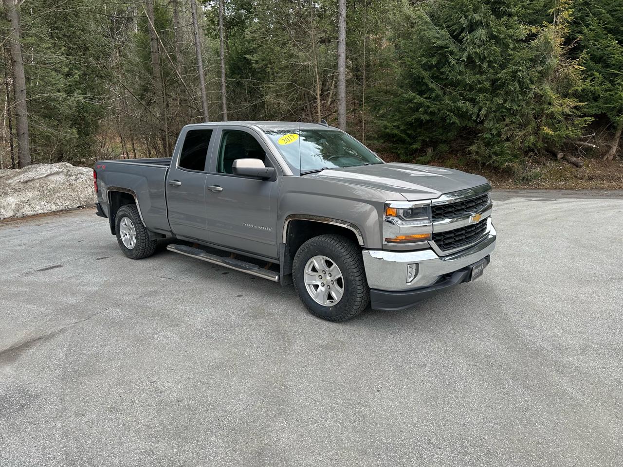 Chevrolet Silverado 1500 4WD Double Cab 143.5" LT w/1LT 2017