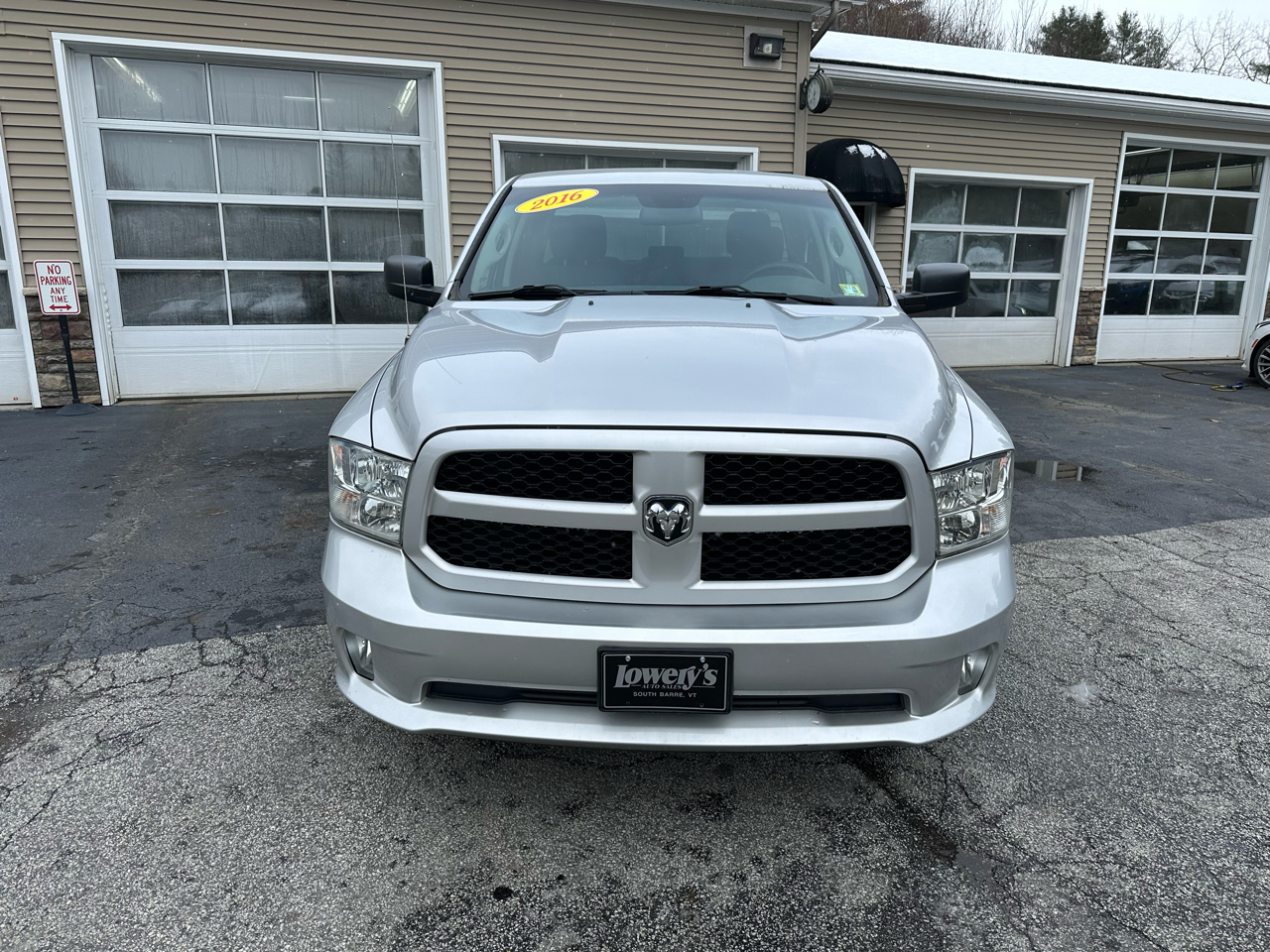 2016 Ram 1500 Express photo 2