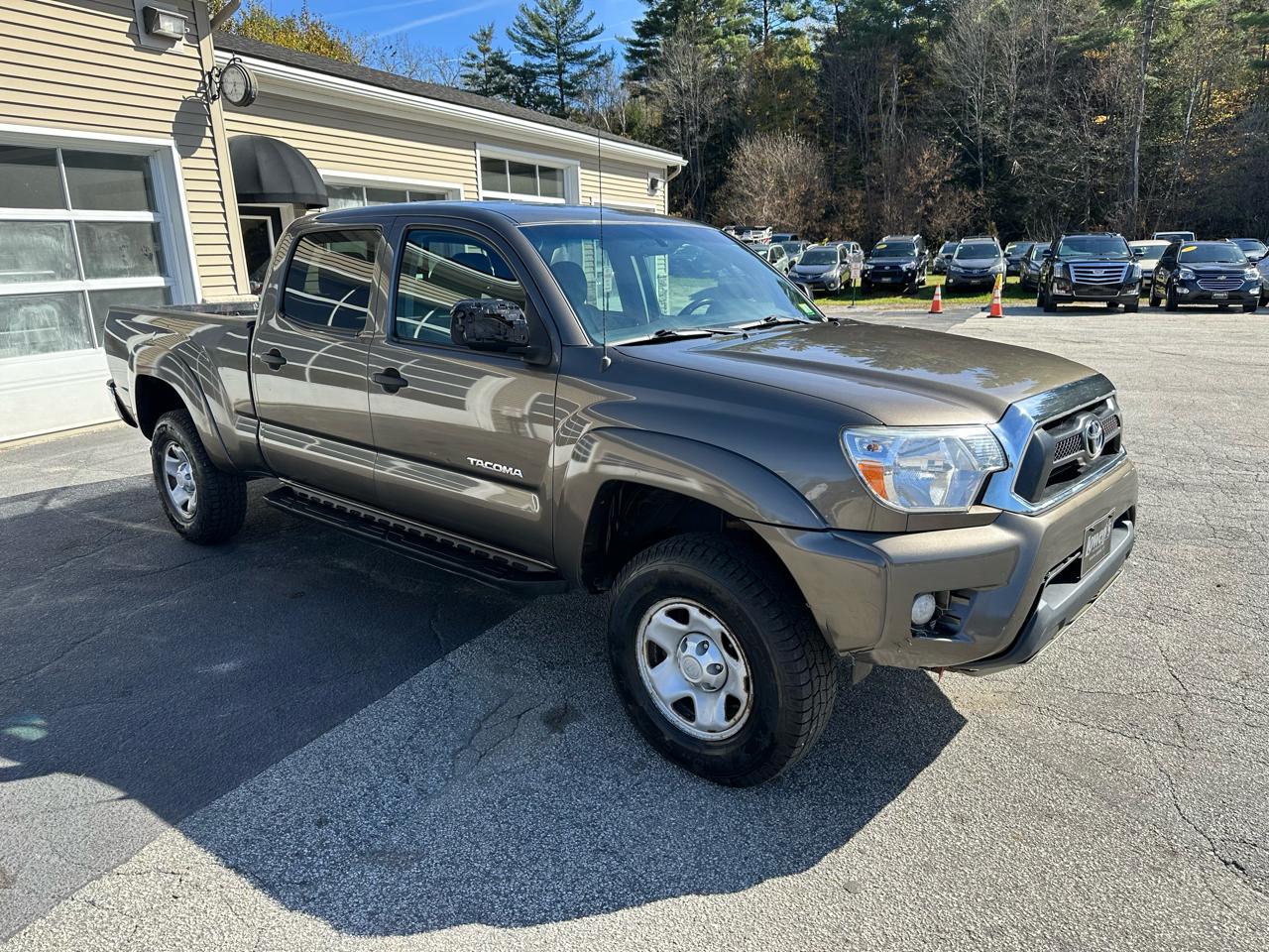 Toyota Tacoma 4WD Double Cab LB V6 AT (Natl) 2015