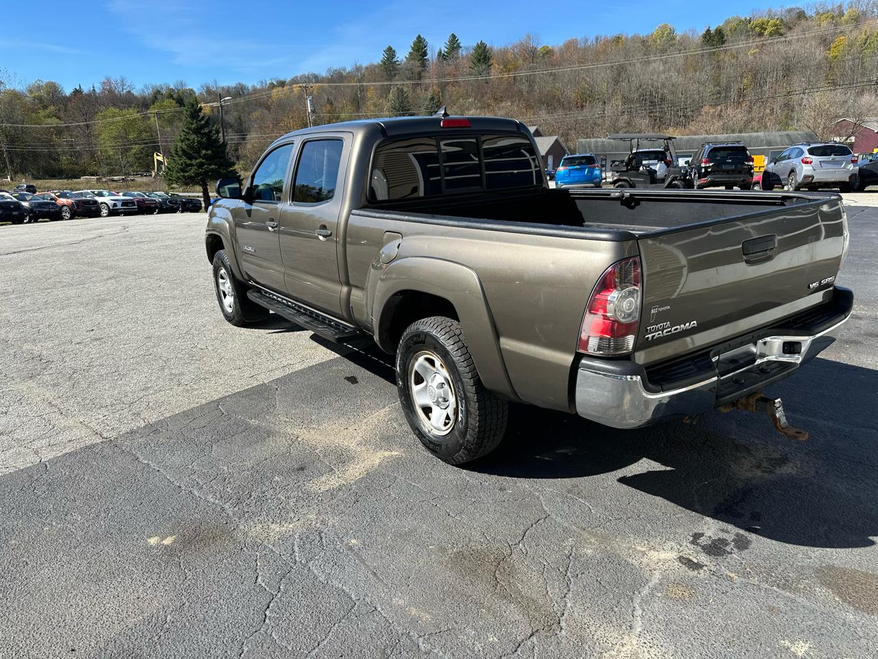 Toyota Tacoma 4WD Double Cab LB V6 AT (Natl) 2015