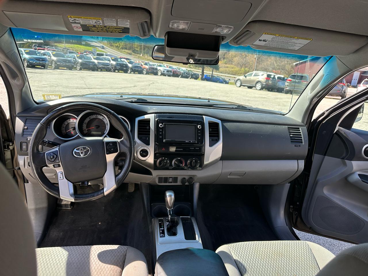 Toyota Tacoma 4WD Double Cab LB V6 AT (Natl) 2015