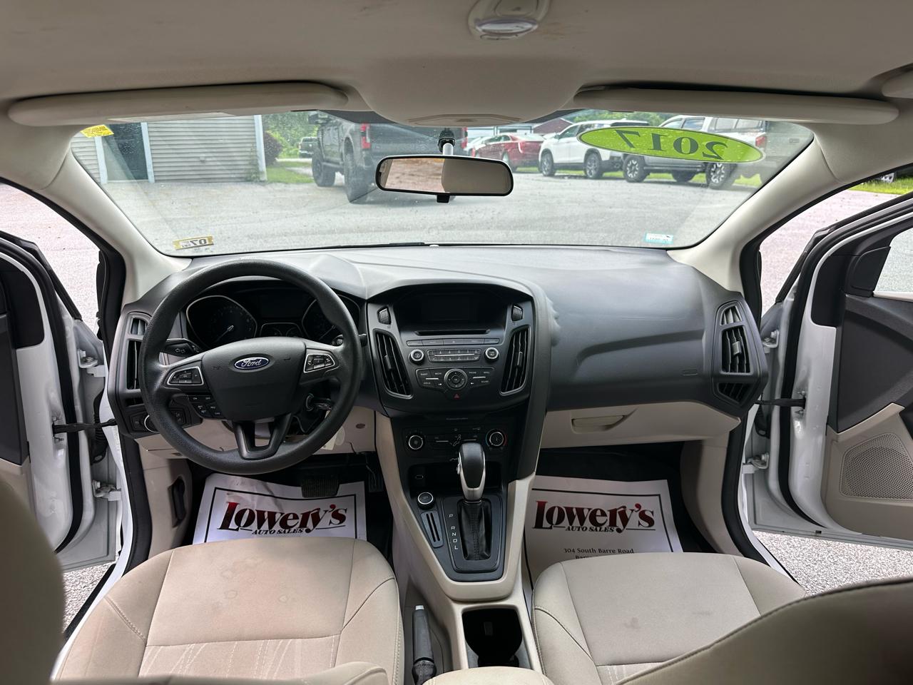 Ford Focus SE Sedan 2017