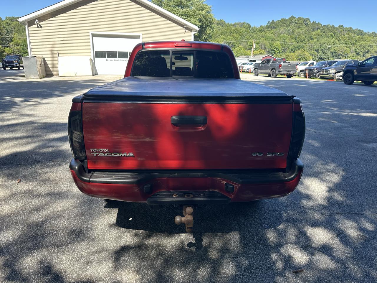 Toyota Tacoma 4WD Double LB V6 AT (Natl) 2010