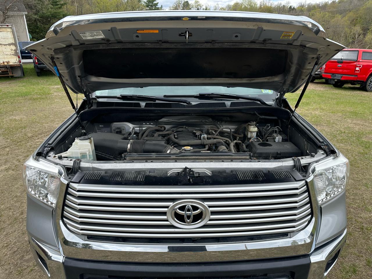 Toyota Tundra 4WD Truck CrewMax 5.7L V8 6-Spd AT LTD (Natl) 2016