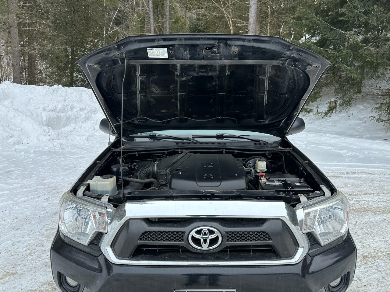 Toyota Tacoma 4WD Double Cab LB V6 AT (Natl) 2015