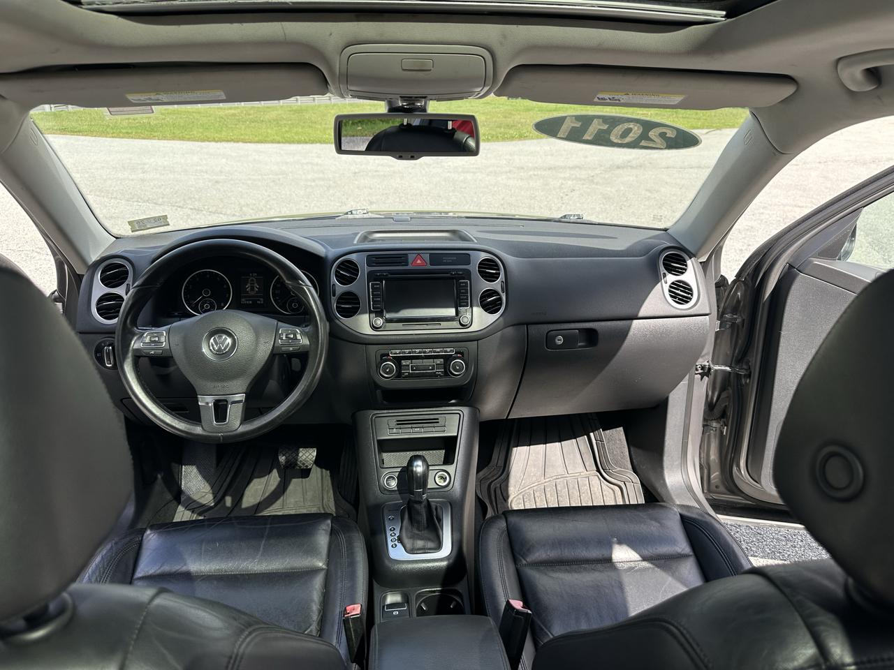 Volkswagen Tiguan 4WD 4dr S 4Motion 2011
