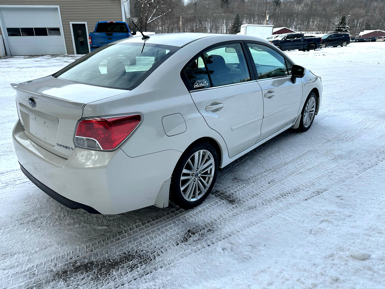 Subaru Impreza Sedan 4dr CVT 2.0i Premium 2015