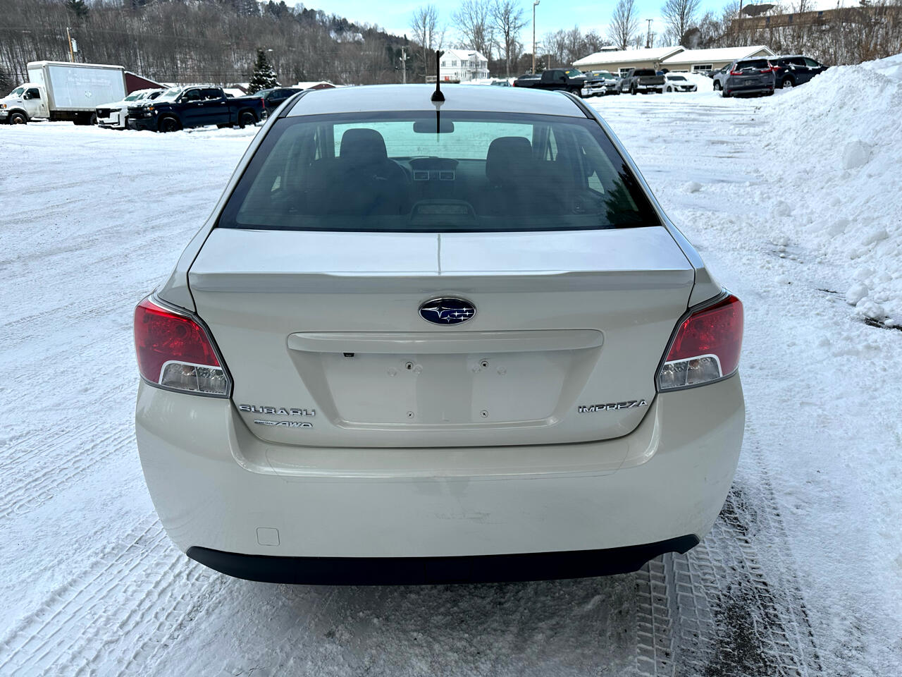 Subaru Impreza Sedan 4dr CVT 2.0i Premium 2015