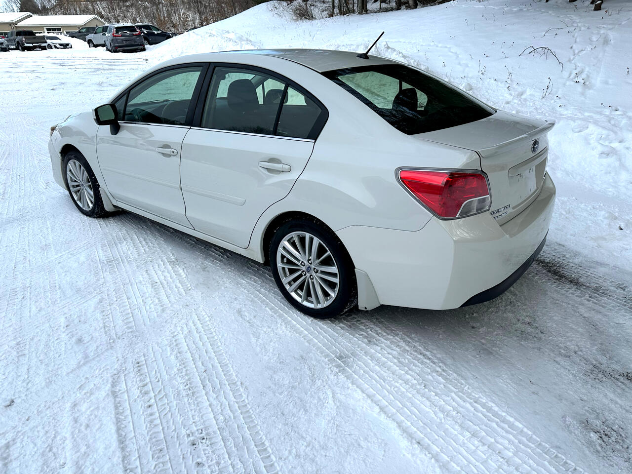 Subaru Impreza Sedan 4dr CVT 2.0i Premium 2015