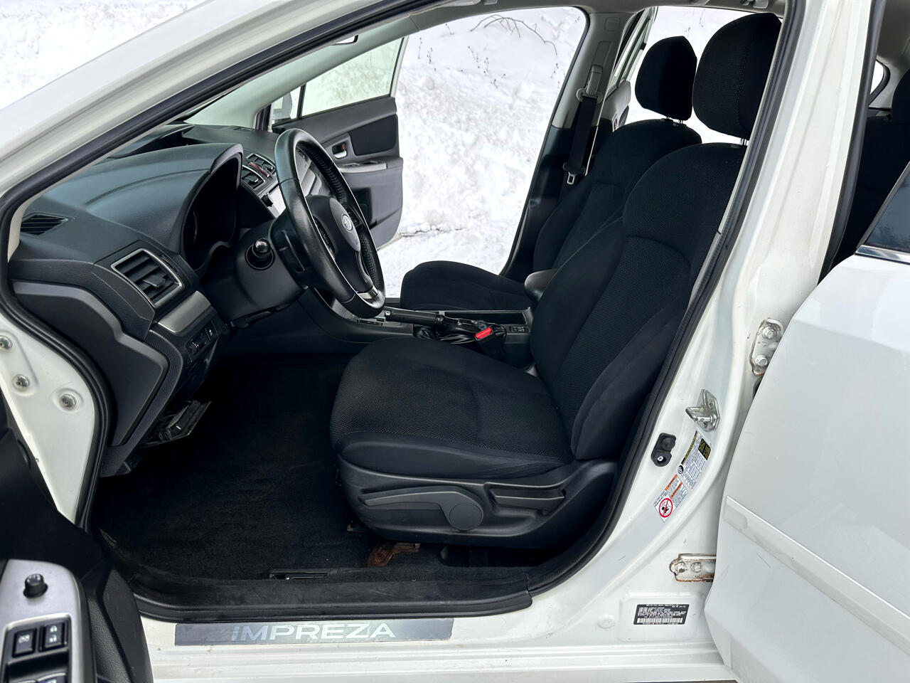 Subaru Impreza Sedan 4dr CVT 2.0i Premium 2015