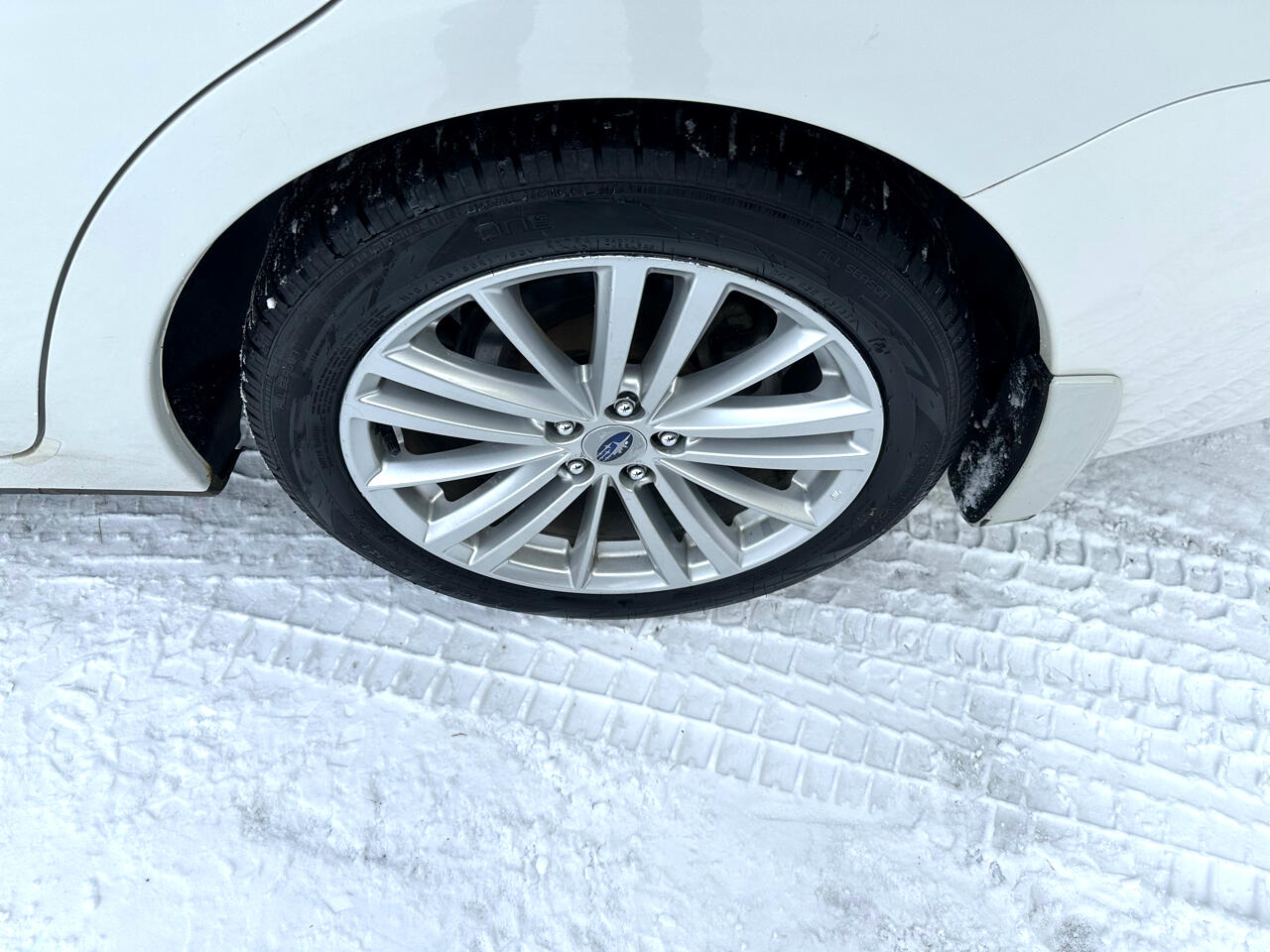 Subaru Impreza Sedan 4dr CVT 2.0i Premium 2015