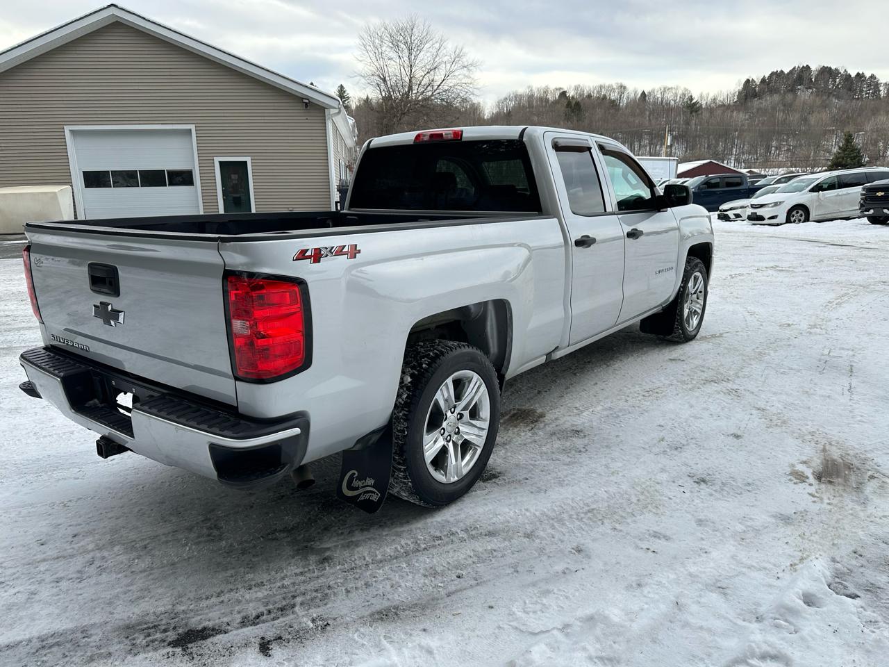 Chevrolet Silverado 1500 4WD Double Cab 143.5" Custom 2018