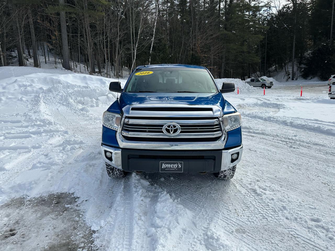 Toyota Tundra 4WD Truck Double Cab 4.6L V8 6-Spd AT SR5 (Natl) 2016