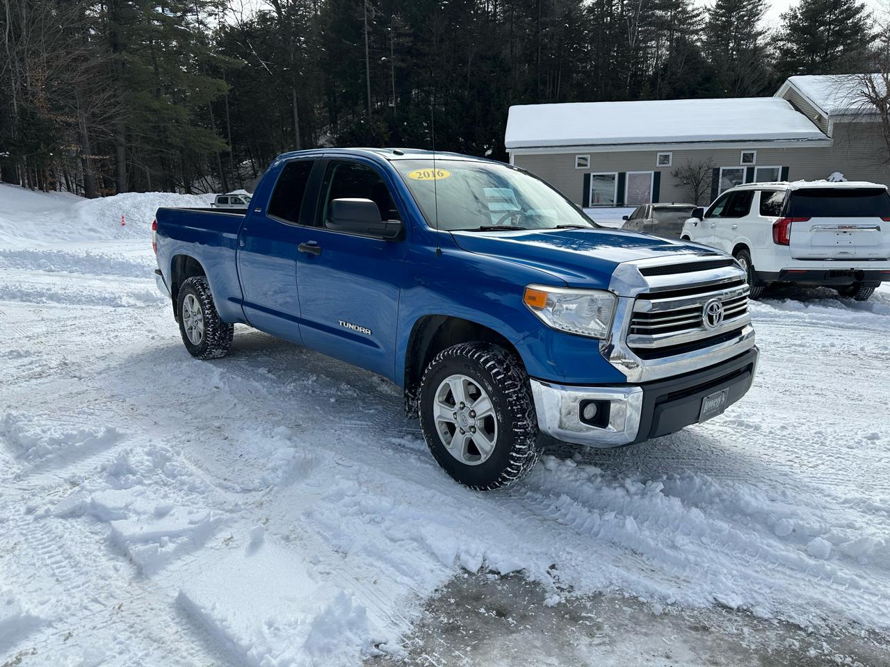 Toyota Tundra 4WD Truck Double Cab 4.6L V8 6-Spd AT SR5 (Natl) 2016