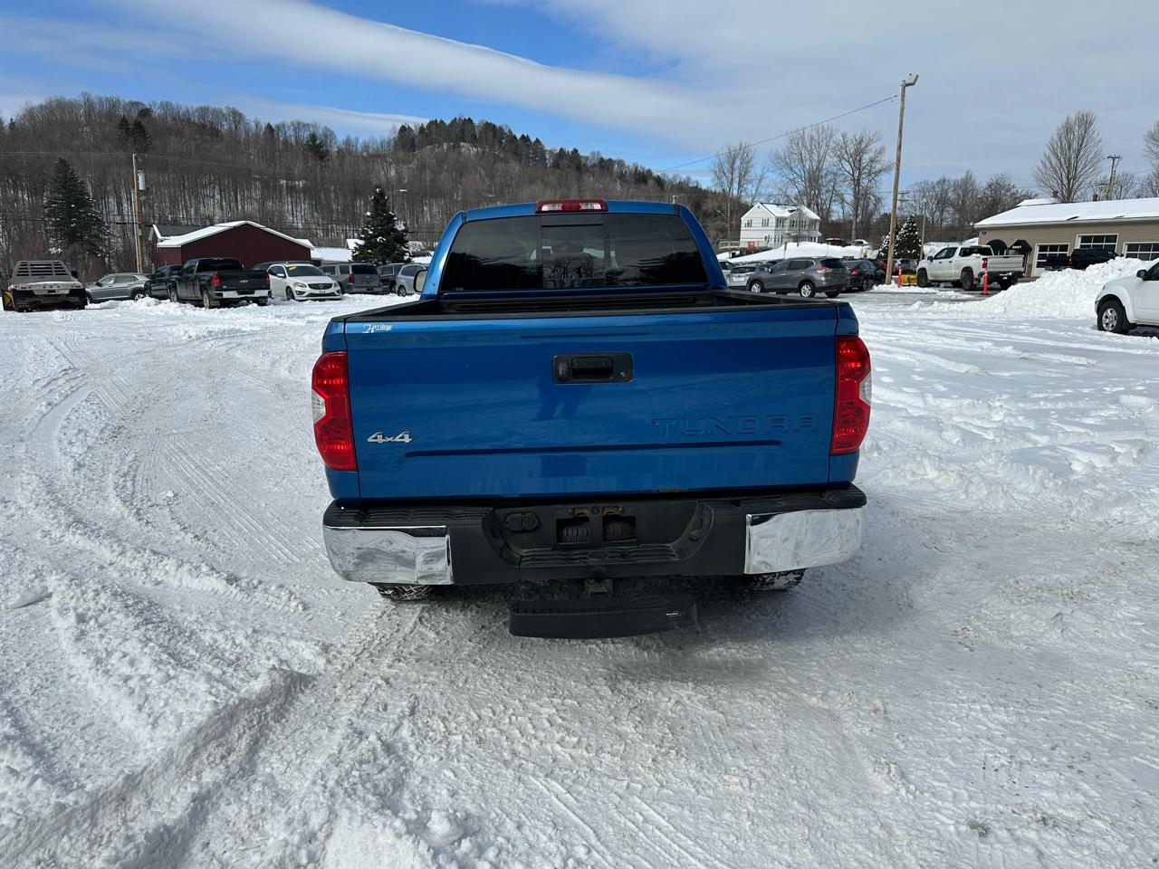 Toyota Tundra 4WD Truck Double Cab 4.6L V8 6-Spd AT SR5 (Natl) 2016