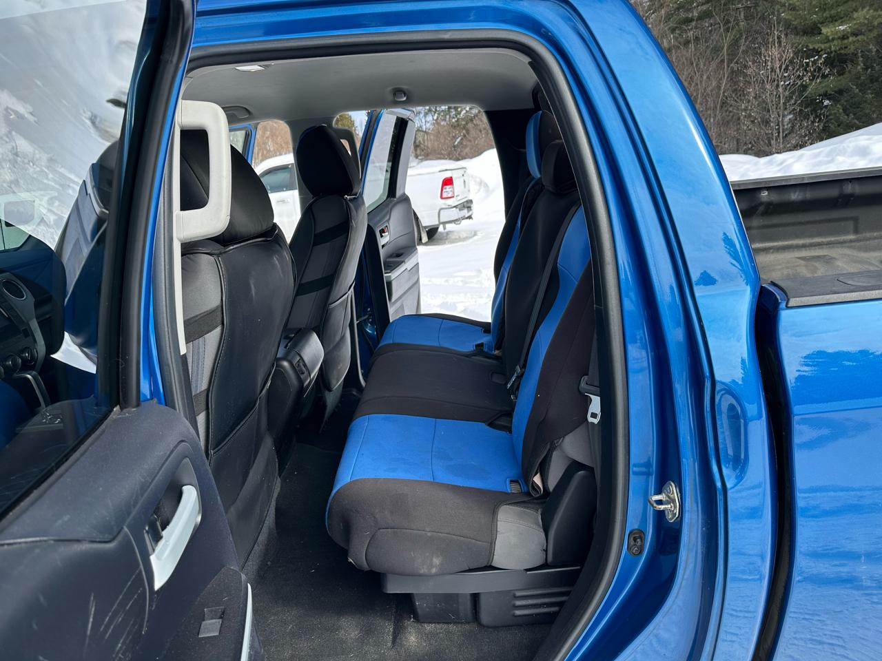 Toyota Tundra 4WD Truck Double Cab 4.6L V8 6-Spd AT SR5 (Natl) 2016