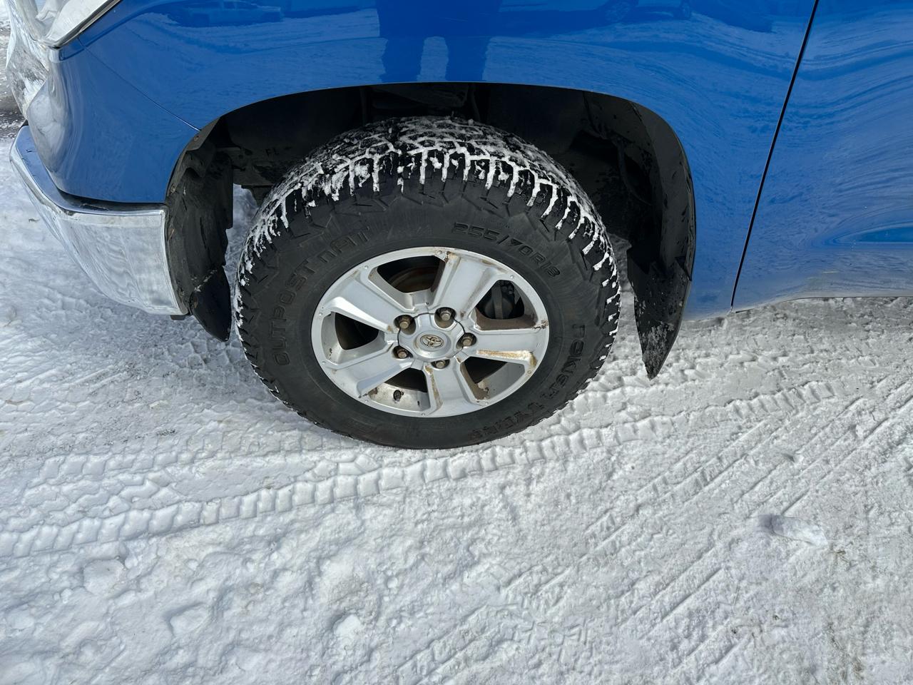 Toyota Tundra 4WD Truck Double Cab 4.6L V8 6-Spd AT SR5 (Natl) 2016