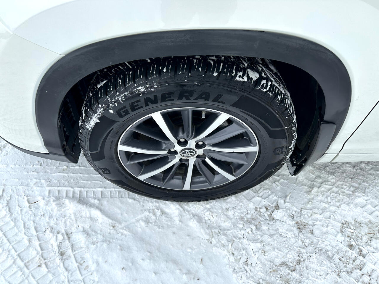 Toyota Highlander XLE V6 AWD (Natl) 2017