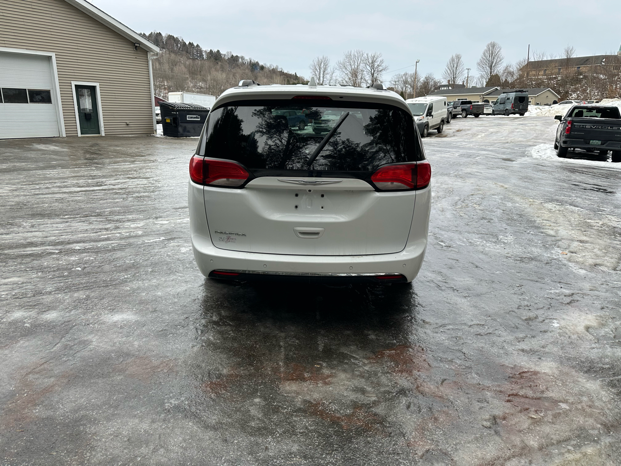 Chrysler Pacifica Touring-L Plus FWD 2017