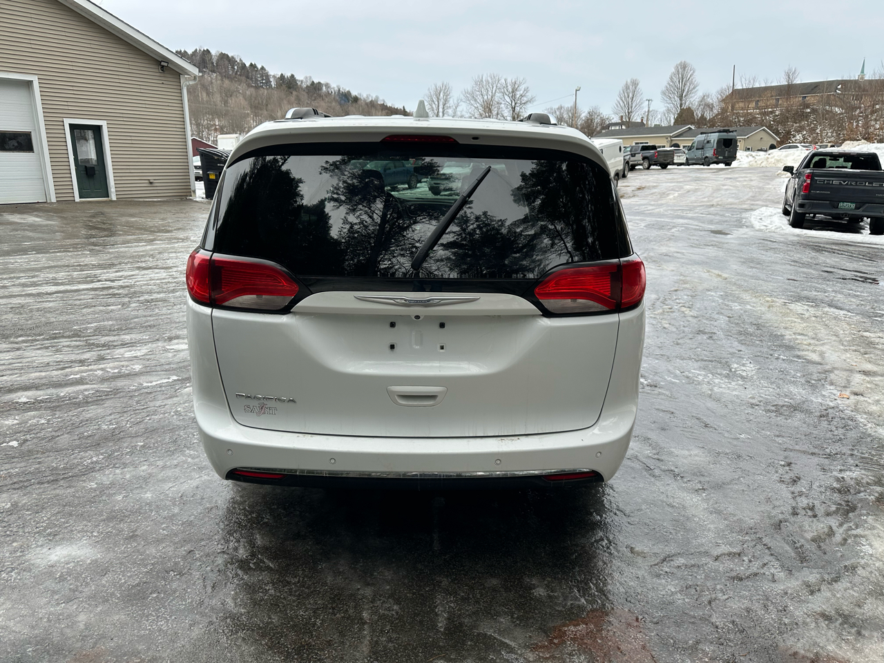 Chrysler Pacifica Touring-L Plus FWD 2017
