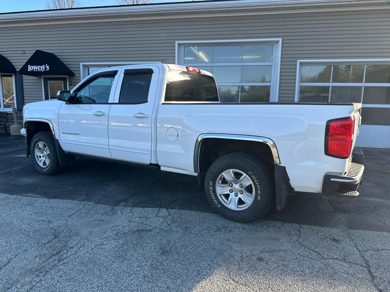 Chevrolet Silverado 1500 4WD Double Cab 143.5" LT w/1LT 2015