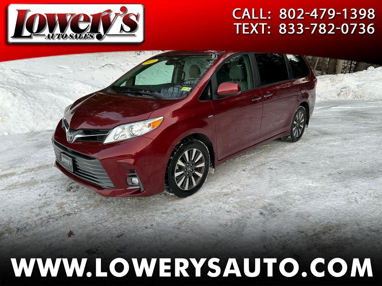 2018 Toyota Sienna XLE's photo