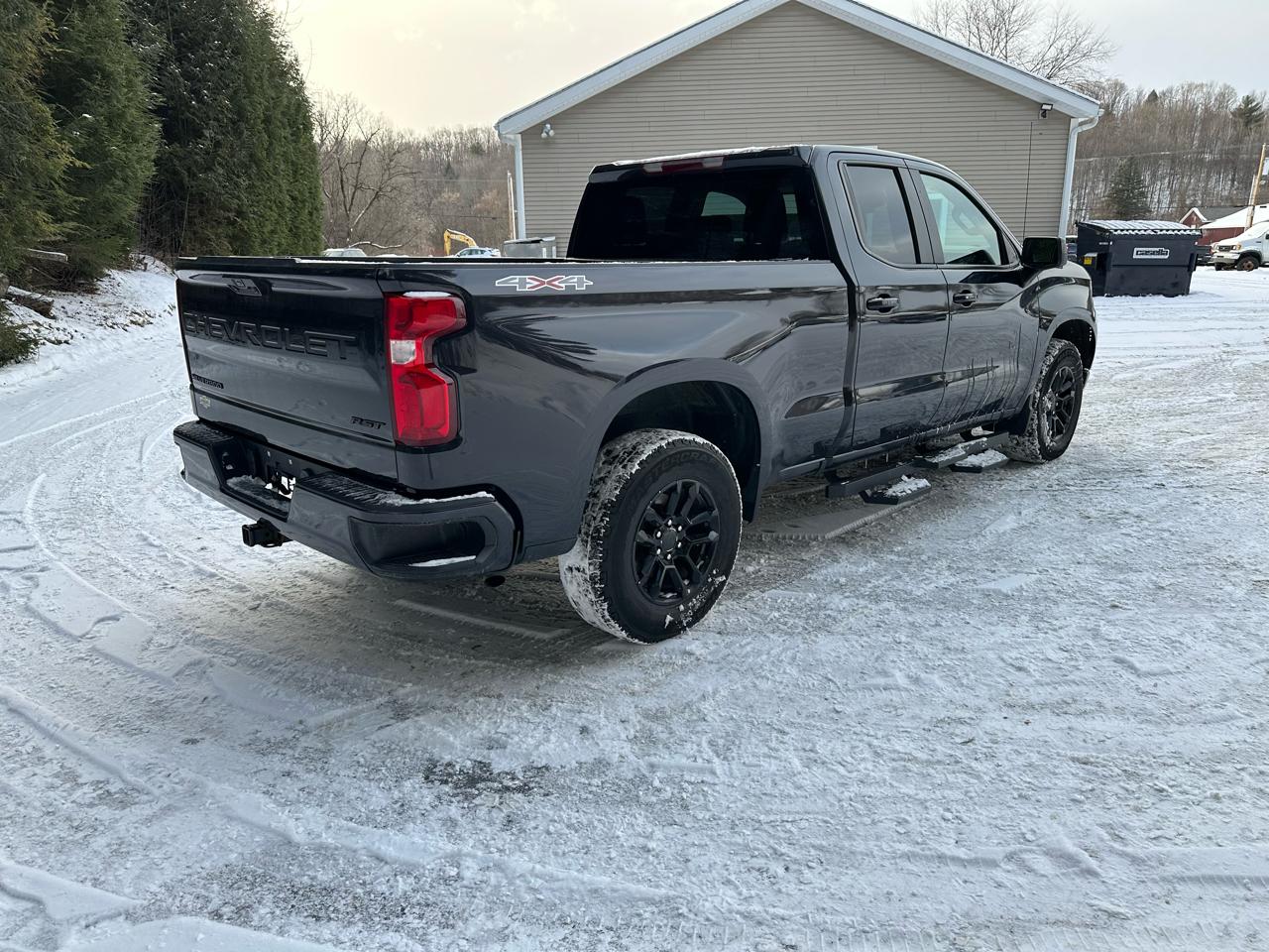 Chevrolet Silverado 1500 4WD Double Cab 147" RST 2022