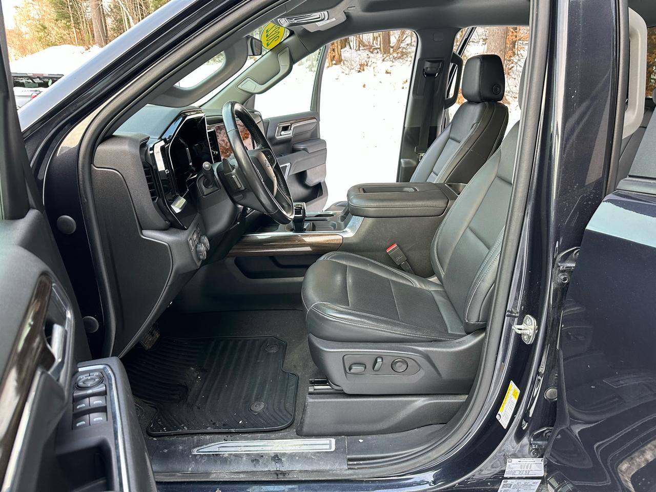 Chevrolet Silverado 1500 4WD Double Cab 147" RST 2022