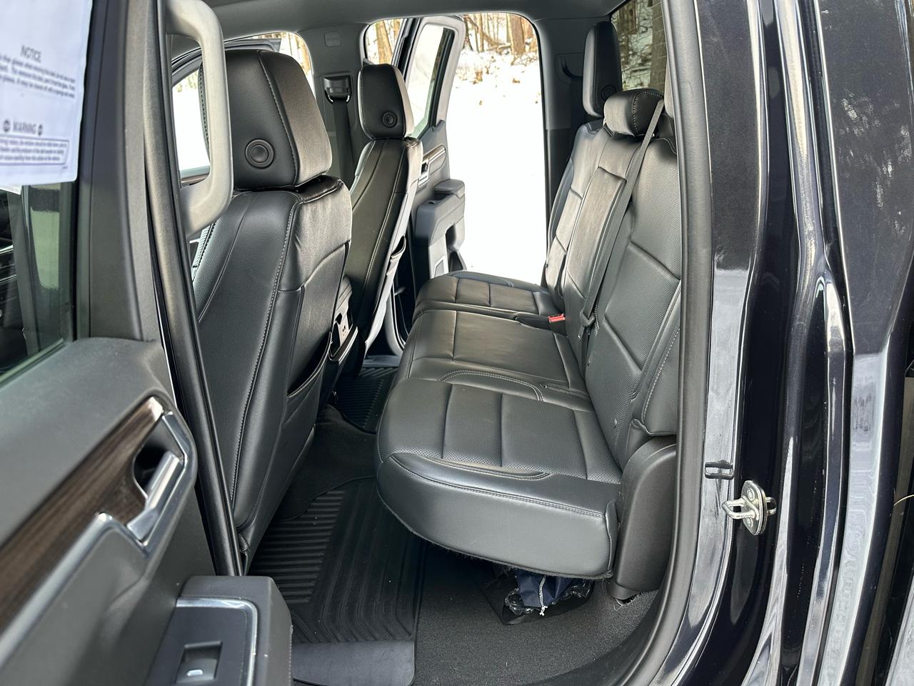 Chevrolet Silverado 1500 4WD Double Cab 147" RST 2022