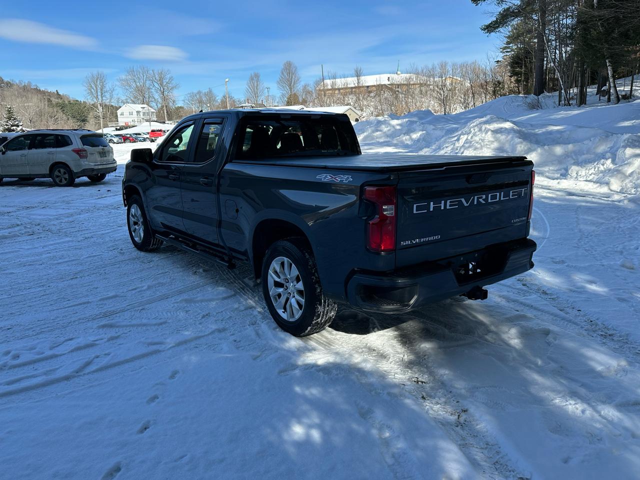 Chevrolet Silverado 1500 4WD Double Cab 147" Custom 2020