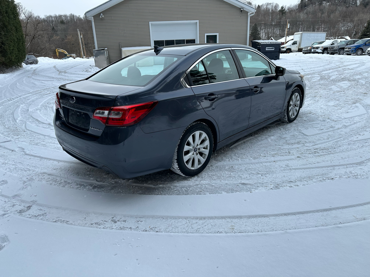 Subaru Legacy 4dr Sdn 2.5i Premium PZEV 2016