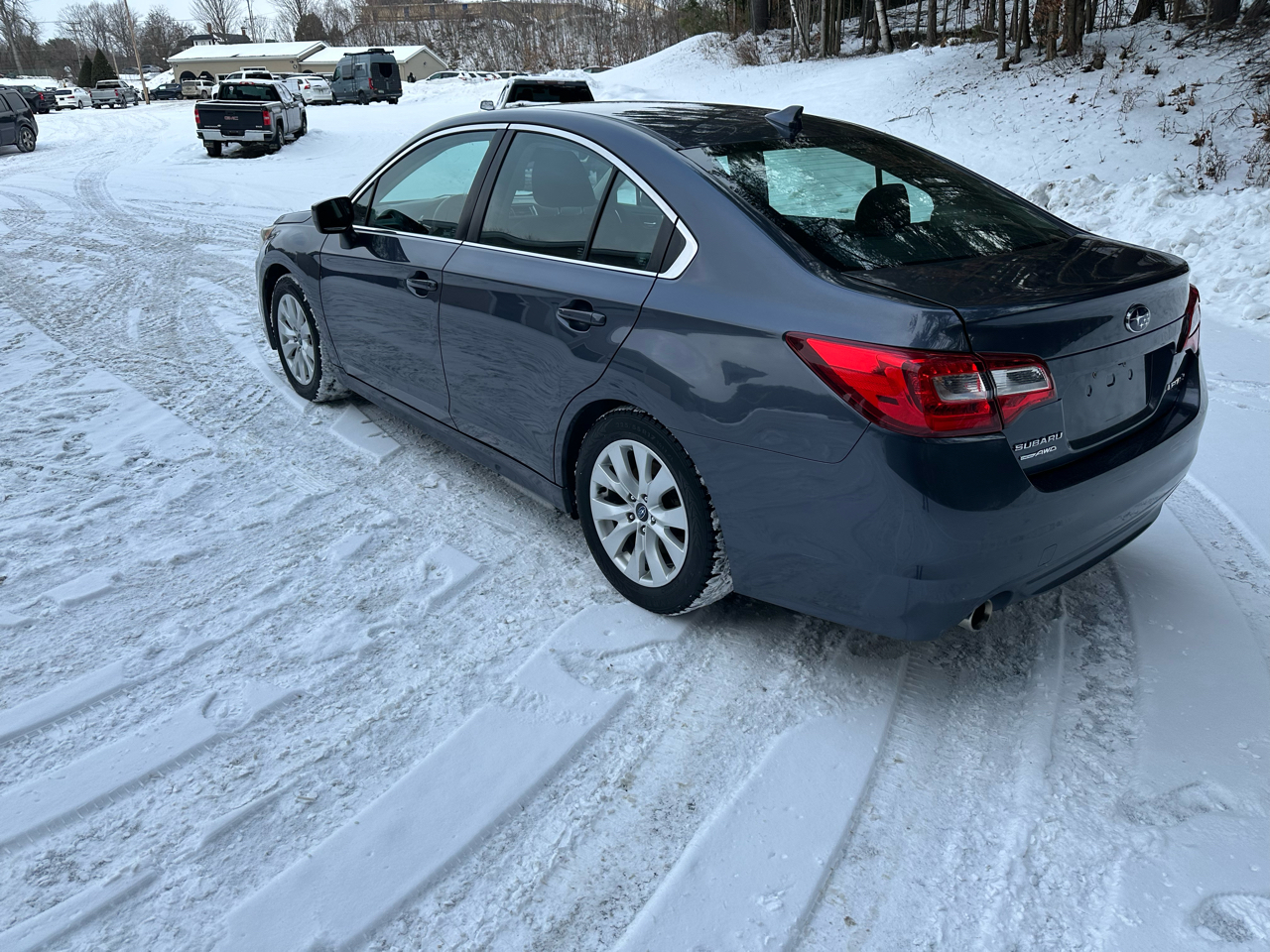 Subaru Legacy 4dr Sdn 2.5i Premium PZEV 2016