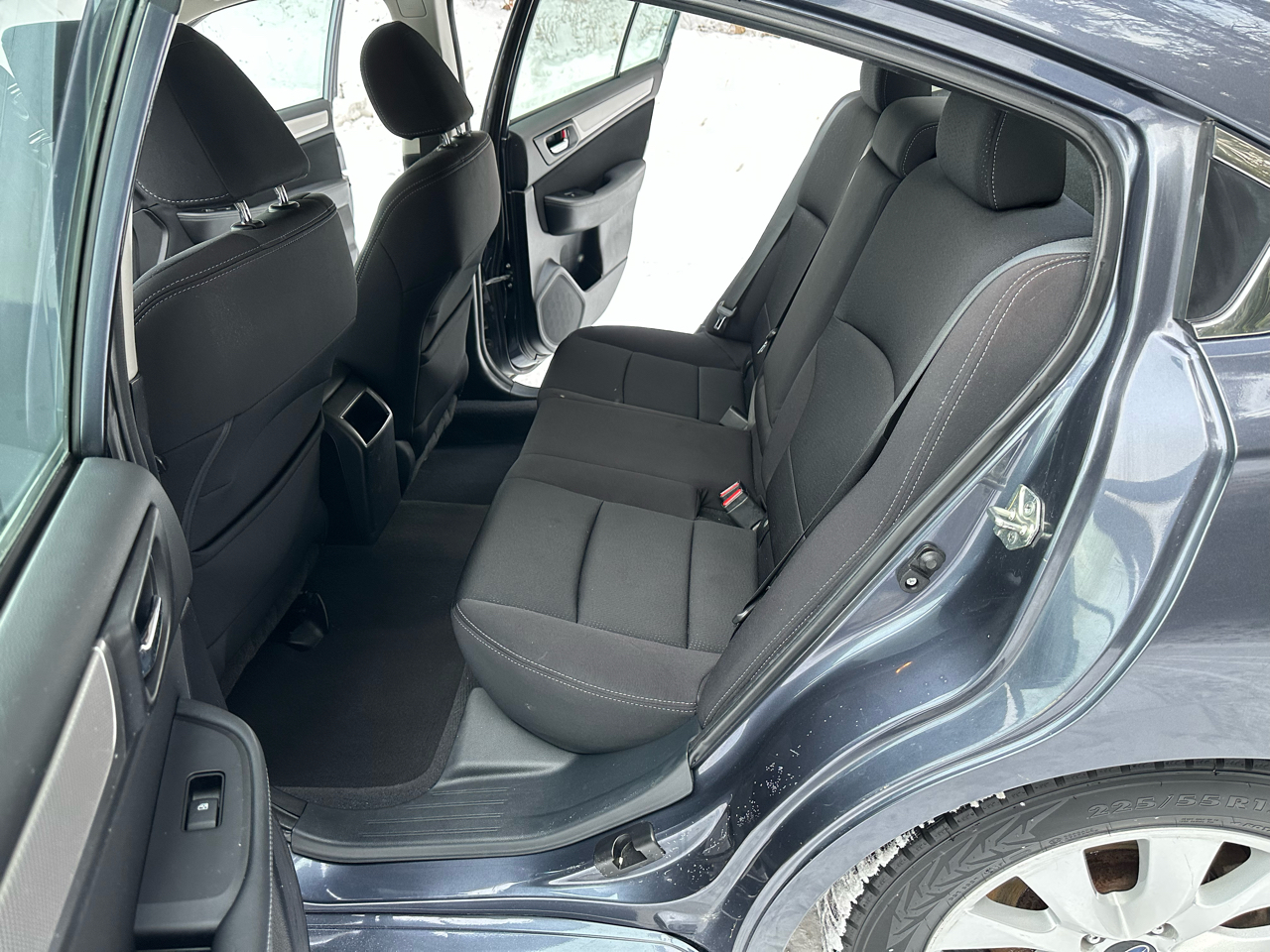 Subaru Legacy 4dr Sdn 2.5i Premium PZEV 2016