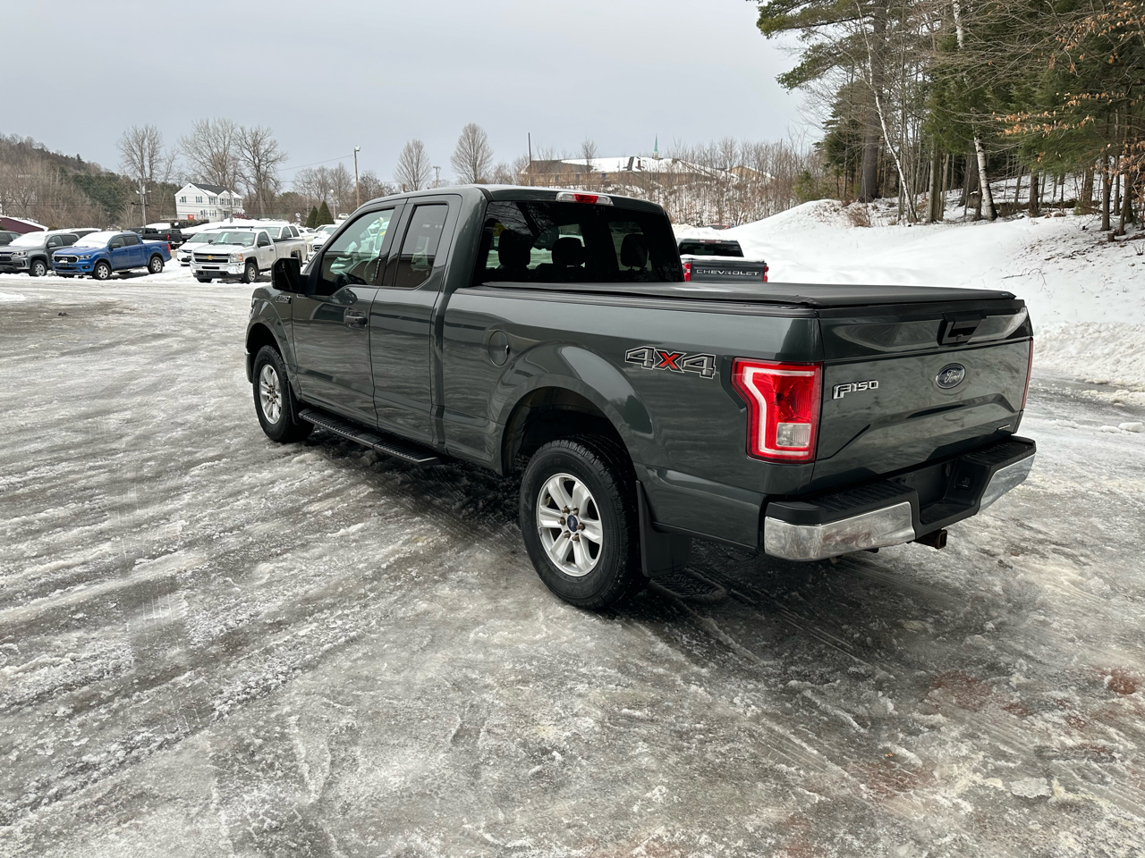 Ford F-150 4WD SuperCab 145" XLT 2015