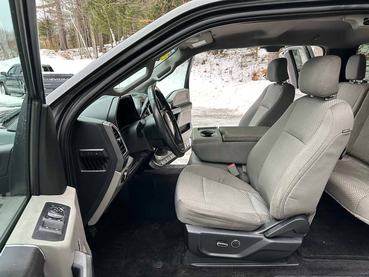 Ford F-150 4WD SuperCab 145" XLT 2015